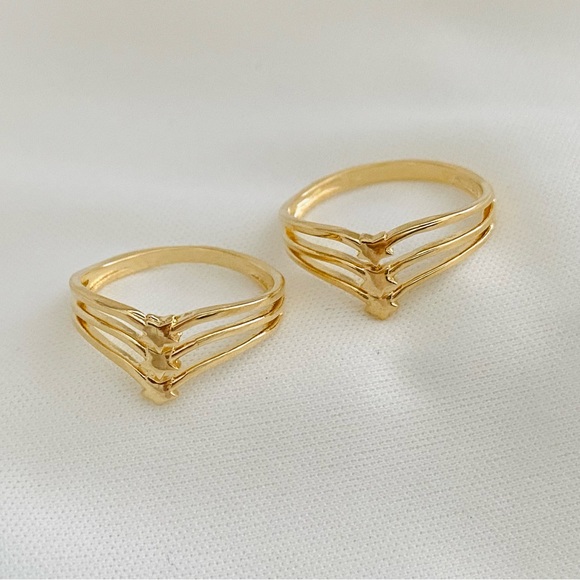 Ocean Wave Ring - Picture 2 of 12